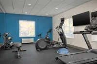 Holiday Inn Express & Suites GREENSBORO - AIRPORT AREA by IHG - Airport Shuttle