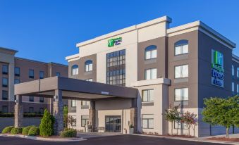 Holiday Inn Express & Suites Augusta West - Fort Eisenhower