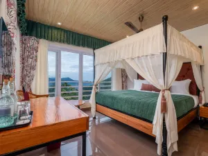 Summit Bougainvillea Tea Resort