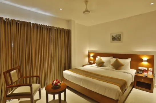 Hotel Zodiac チョッタニッカラ・バガヴァティ寺院周辺のホテル