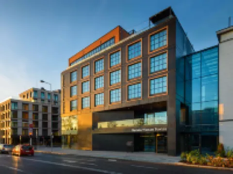 巴塞羅華沙波維斯勒酒店 鄰近華沙美人魚的酒店