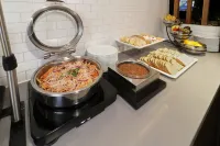 智選假日套房飯店蒙特雷廣場TANARAH - 早餐
