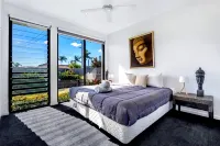Luxico Bluewater Oasis (Heated Pool) - 4-Star