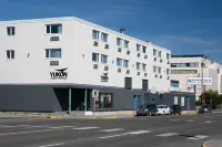 Sternwheeler Hotel & Conference Centre, Trademark by Wyndham Hotels in 