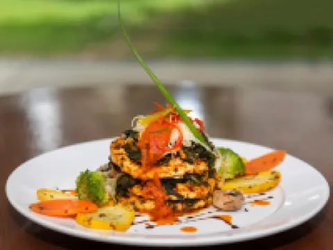 Clover Greens Golf Course and Resort Hotéis em Krishnagiri