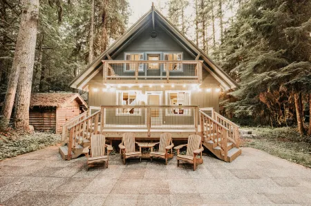 Snowline Cabin #49 - A Newly Remodeled Cabin Perfect for Your Family Retreat