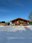 Fjordhygge, Cozy Log Retreat Near Sea & Forest - Sauna & Outdoor Living