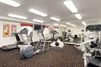 Travelodge by Wyndham Clinton Valley West Court