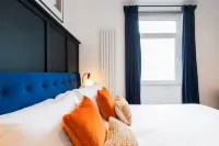 City Centre Living: One-Bedroom Oasis at Crescent Apartments - Apartments