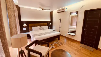 Le Shiv Executive Suite Hotels near KVR Department store - Attanam Patti villege