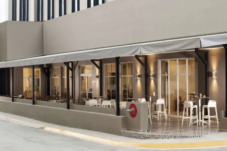 Krystal Urban Monterrey San Jeronimo