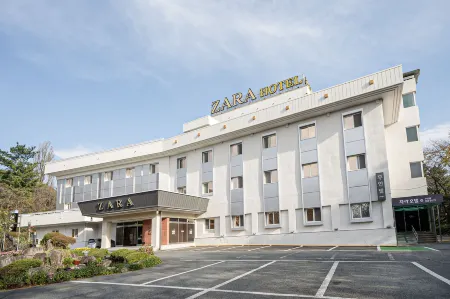 Gyeongju Zara Motel Отели рядом с достопримечательностью «Международный Конвенционный Центр Гёнджу Хвабаек»
