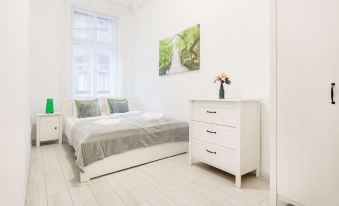 Glass House & SPA - DCA ESG Sustainability Certified - - Housity