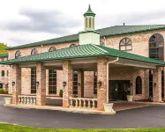 Comfort Suites Marietta-Parkersburg فنادق في Marietta