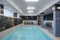 Four Points by Sheraton Edmonton South - Pools