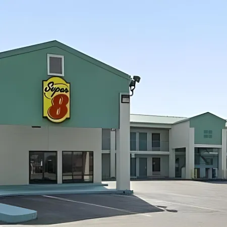Super 8 by Wyndham Hattiesburg North/University Area