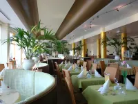 Kurhotel Pyramide Bad Windsheim - Desayuno