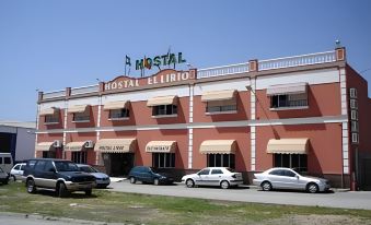 Hostal Restaurante El Lirio