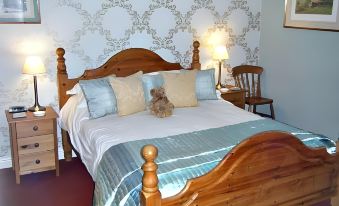 Ternhill Farm House - 5 Star Guest Accommodation with Optional Award Winning Breakfast