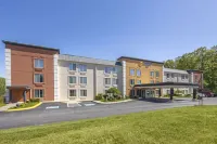 Comfort Inn Hotels in Dickson