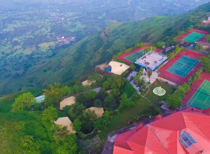 Ravine Hotel