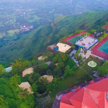 Ravine Hotel