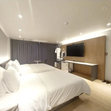 Geoje Island B&B Hotel