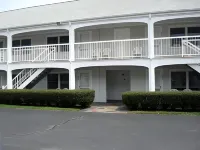 Hyannis Inn Hotels near Covell's Beach