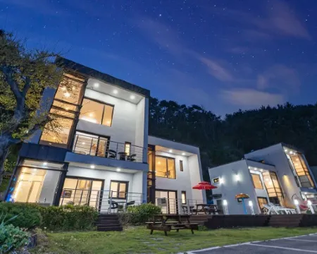 Uljin la Mer Pension Hotels in Uljin-gun