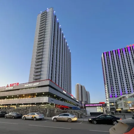 Aristokrat Oficial'Nyj Partnyor Otelya «Gamma» Izmajlovo Hotel Отели рядом с достопримечательностью ««АБВГДейка»»