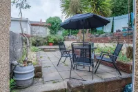 Fleet Street - 2 Bedroom Holiday Home - Swansea - 4-Star