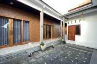 Zee House