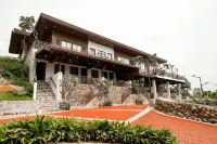 The Nest Resort & Campground St. Nicholas of Tolentine Cathedral附近的飯店