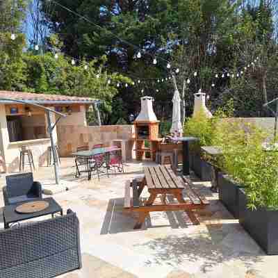 Le gite de Fanny Moulin de Tartay Avignon Hotel Exterior