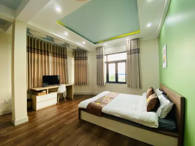 Triệu Nguyễn Hotel Các khách sạn gần Ngã Tư Chợ Tân Phước Khánh