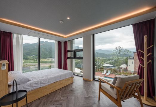 청도 까사로마 수영장