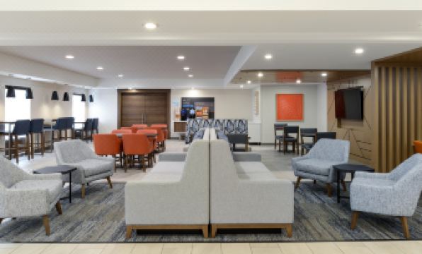 Holiday Inn Express & Suites MARYSVILLE by IHG
