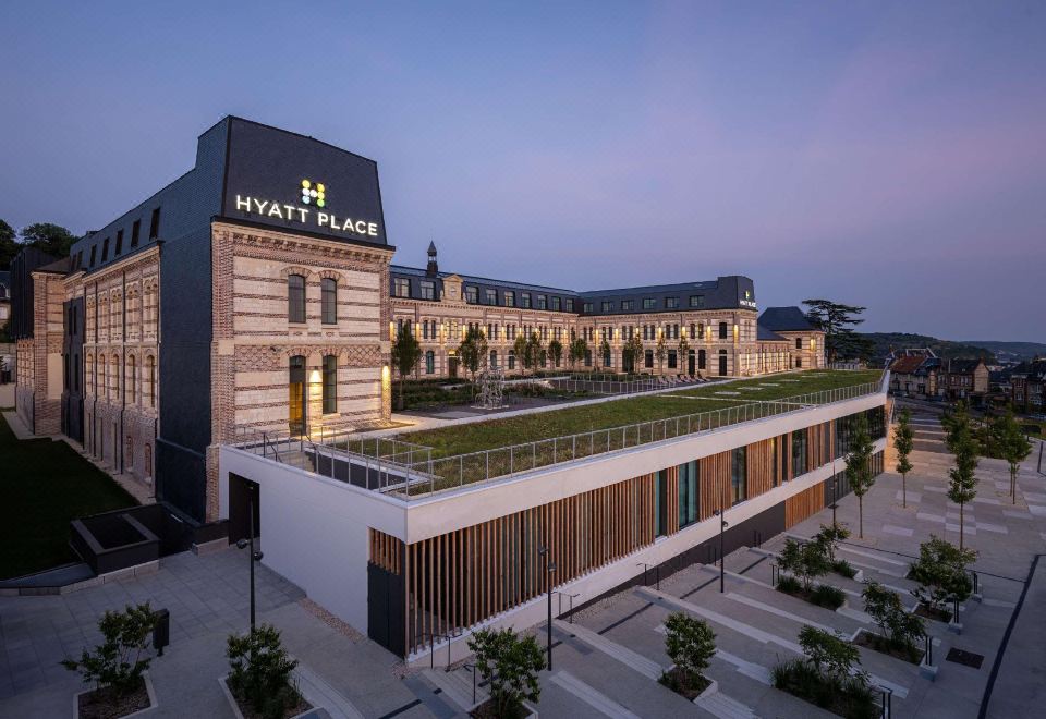hotel overview picture