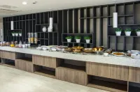 Holiday Inn Express FARROUPILHA by IHG - Breakfast