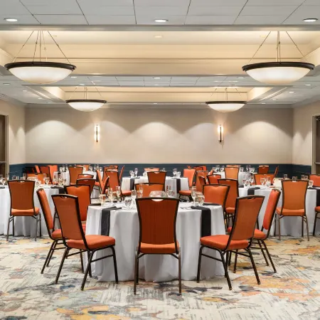 DoubleTree by Hilton Hartford - Bradley Airport