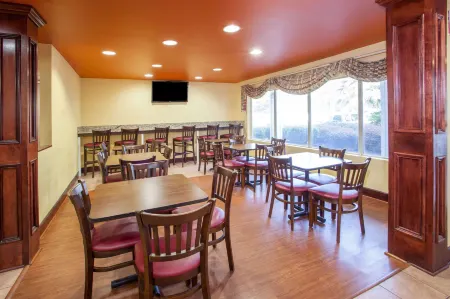 Days Inn by Wyndham Marietta-Atlanta-Delk Road