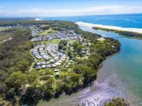 Valla Beach Holiday Park Hotels in Scotts Head