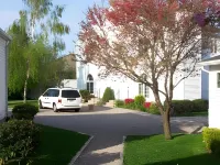 Taber Inn - parking