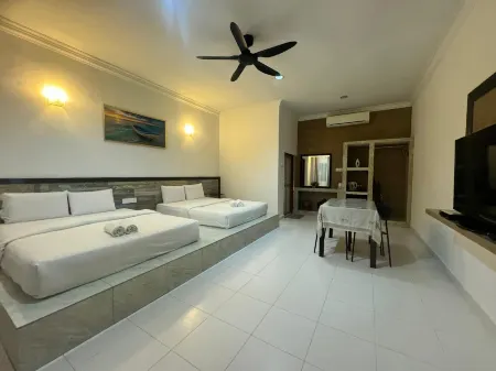 DVilla Guesthouse Langkawi Отели рядом с достопримечательностью «Таньюнг Ру»