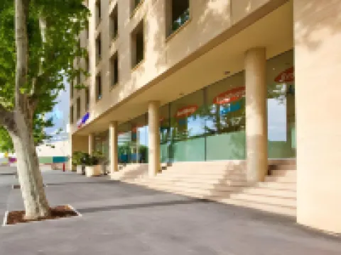 Zenitude Hôtel Résidences Marseille Saint-Charles Hotels in Marseille