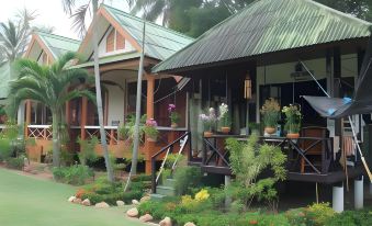 Lolita Bungalow
