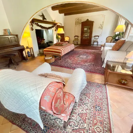 Adam House, Exclusive Pool, Outstanding Views, Vast Garden, Aircon, Sleeps 8