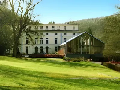 Hotel Pont-à-Lesse Castle Hotels in Hastière