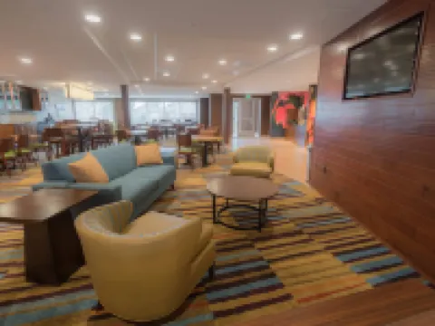 Fairfield Inn & Suites Gaylord Hotels in Otsego County