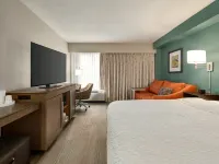 Hampton Inn New Orleans-St. Charles Ave./Garden District Hotels near Samuel Square